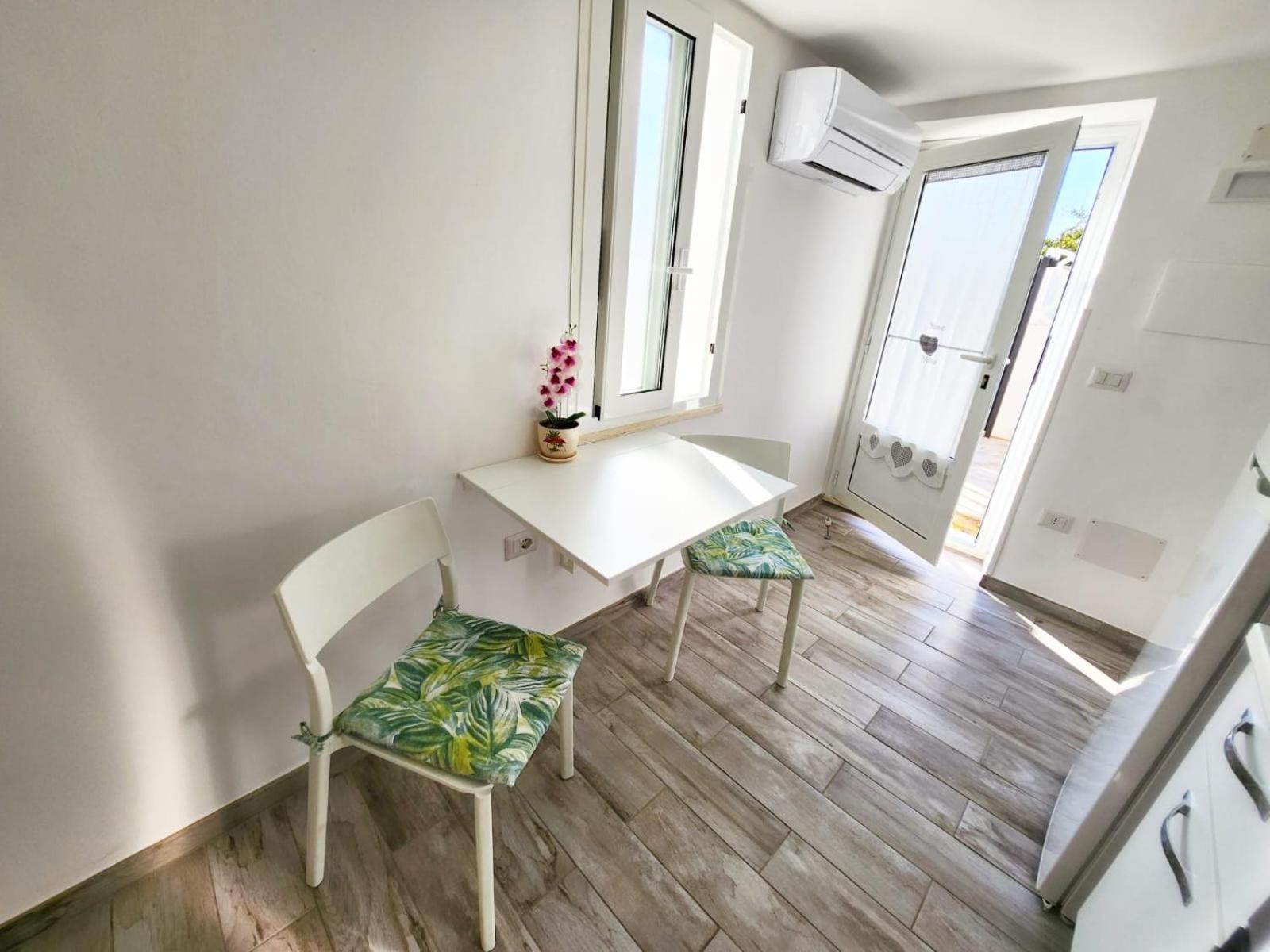 Casa Al Mare Orchidea - Motoparking - Wifi Free - Ac Cala Gonone Exteriör bild
